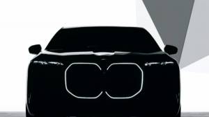 BMW set to unveil new i7 all-electric luxury limousine in April 2022