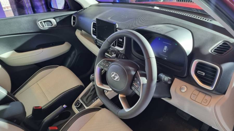 2022 Hyundai Venue facelift interior dashboard