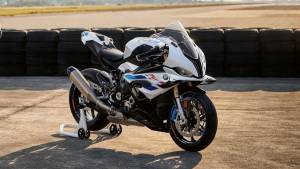 2023 BMW S1000RR unveiled