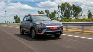 Mahindra XUV400 electric SUV garners over 10,000 bookings in under a week