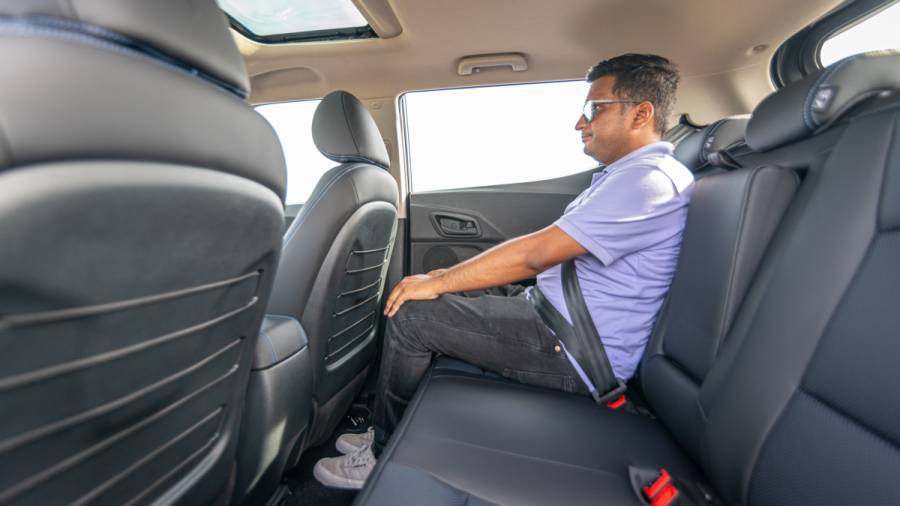 2023 Mahindra XUV400 rear seat space