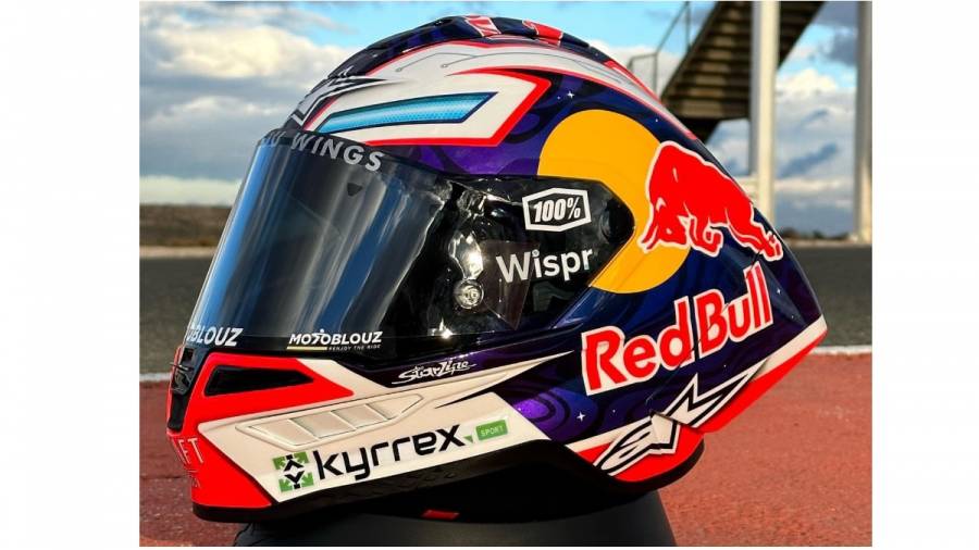 Alpinestars reveals first ever road racing helmet Overdrive