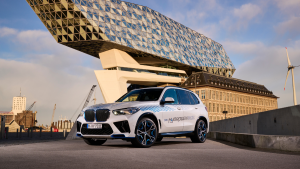 BMW iX5 hydrogen begins production and testing
