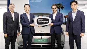 Hyundai Ioniq 5 crosses 1,100 unit sales milestone; 1,100th EV delivered to Shah Rukh Khan