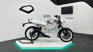 Raptee showcases its first electric bike at Tamil Nadu Investors Meet