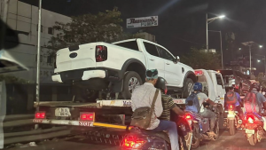 Ford Ranger spotted alongside new Endeavour in India